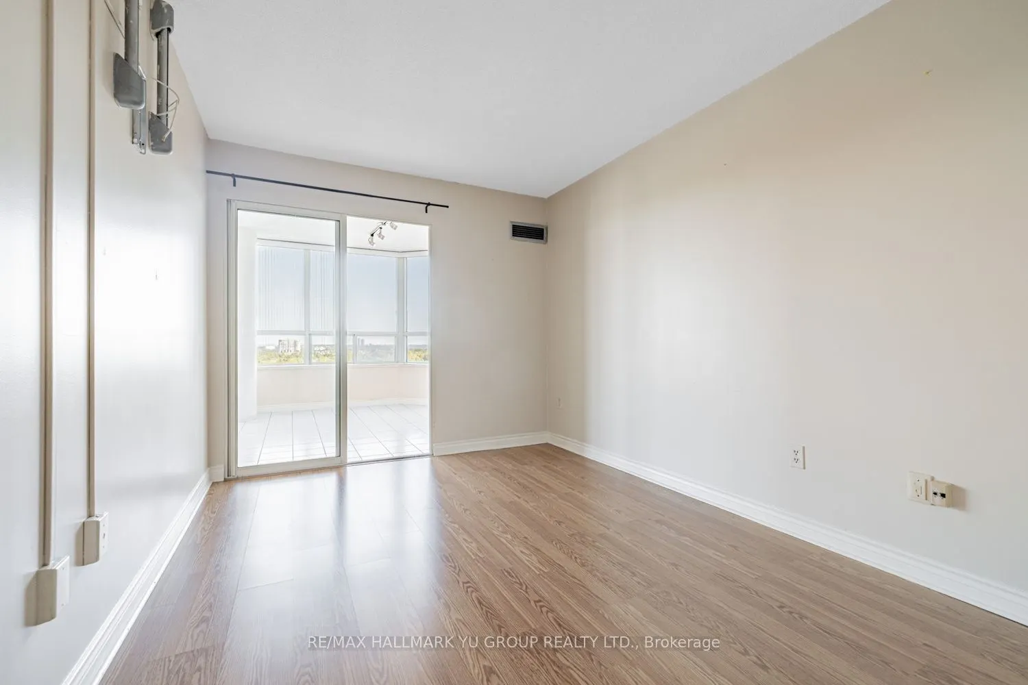 7 Townsgate Drive, #1203