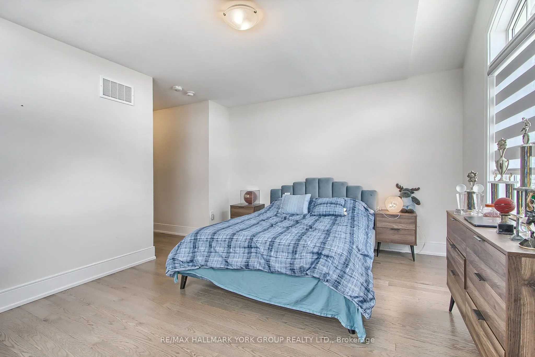 190 Walter English Drive
