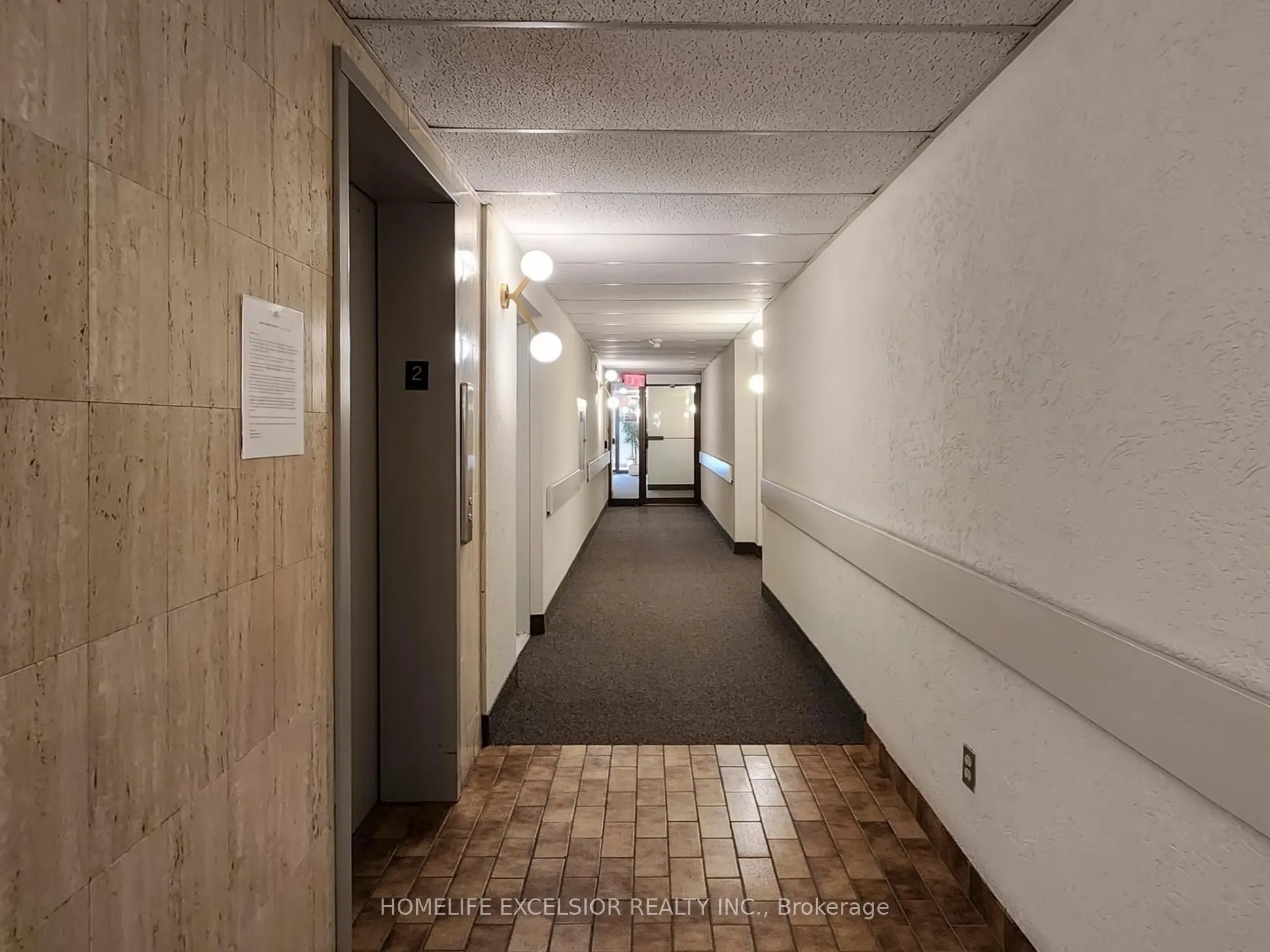 15390 Yonge Street, #203