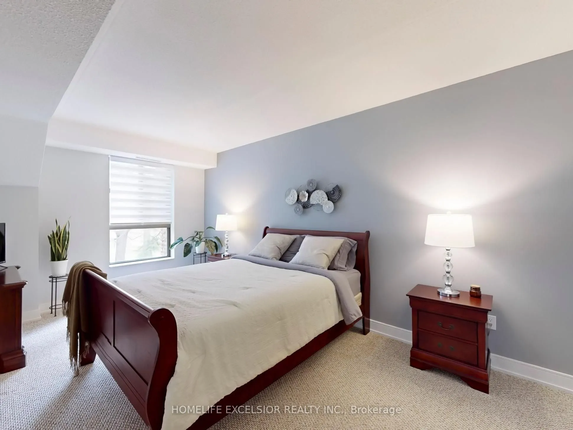 15390 Yonge Street, #203