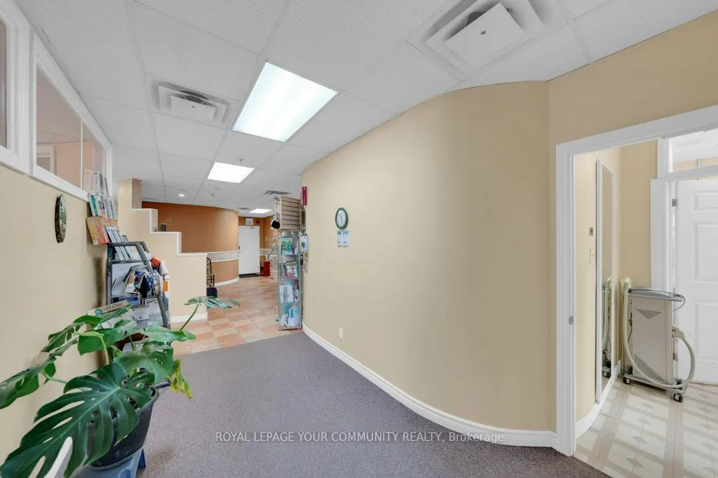 9631 Yonge Street, #204