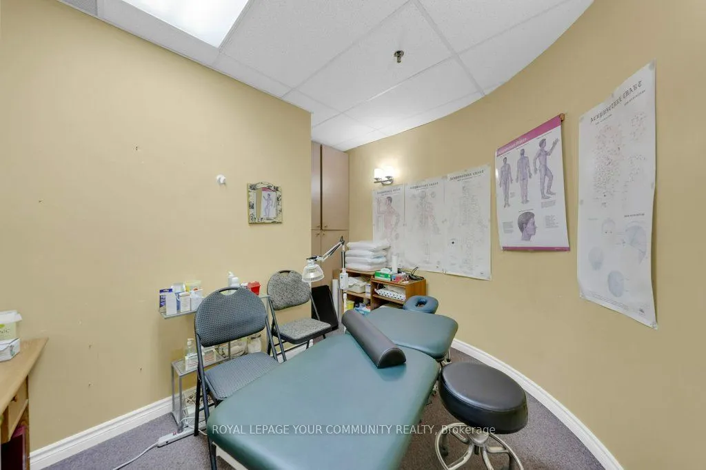 9631 Yonge Street, #204