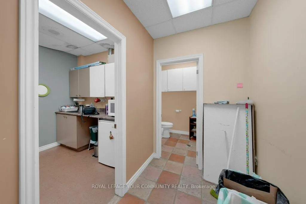 9631 Yonge Street, #204