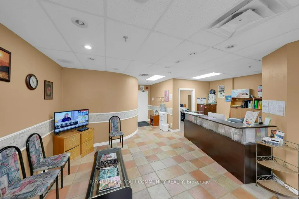 9631 Yonge Street, #204