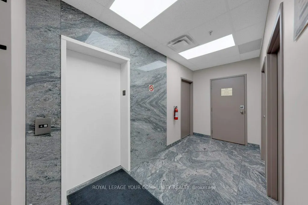 9631 Yonge Street, #204