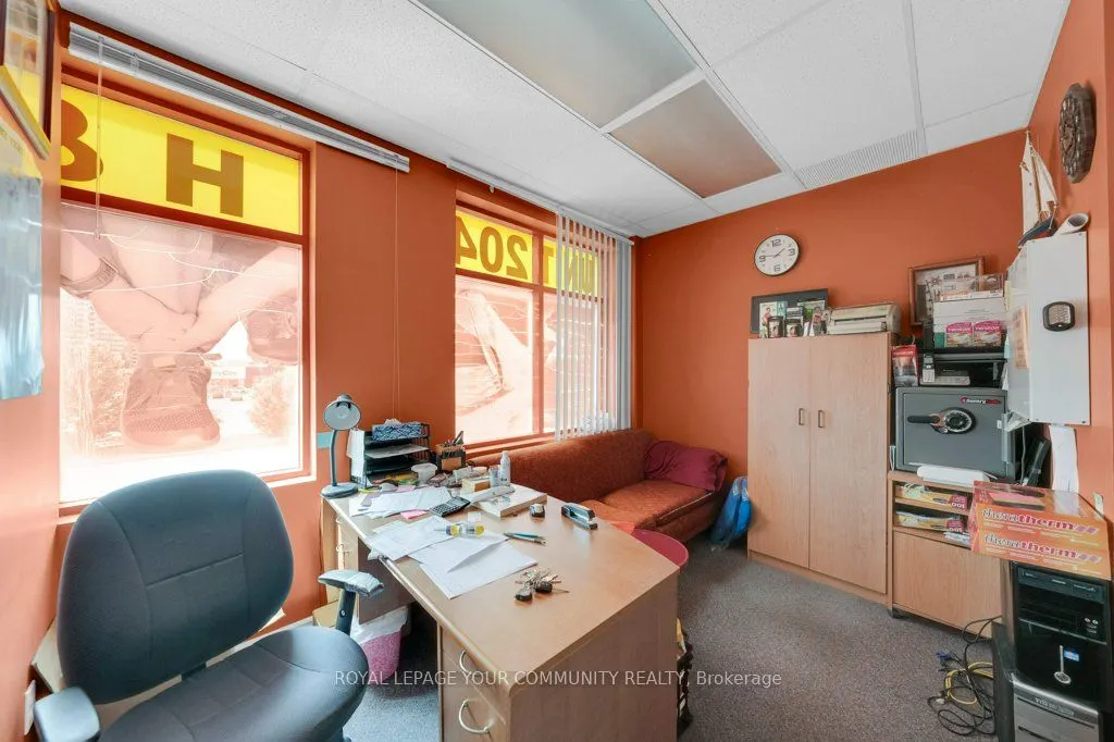 9631 Yonge Street, #204