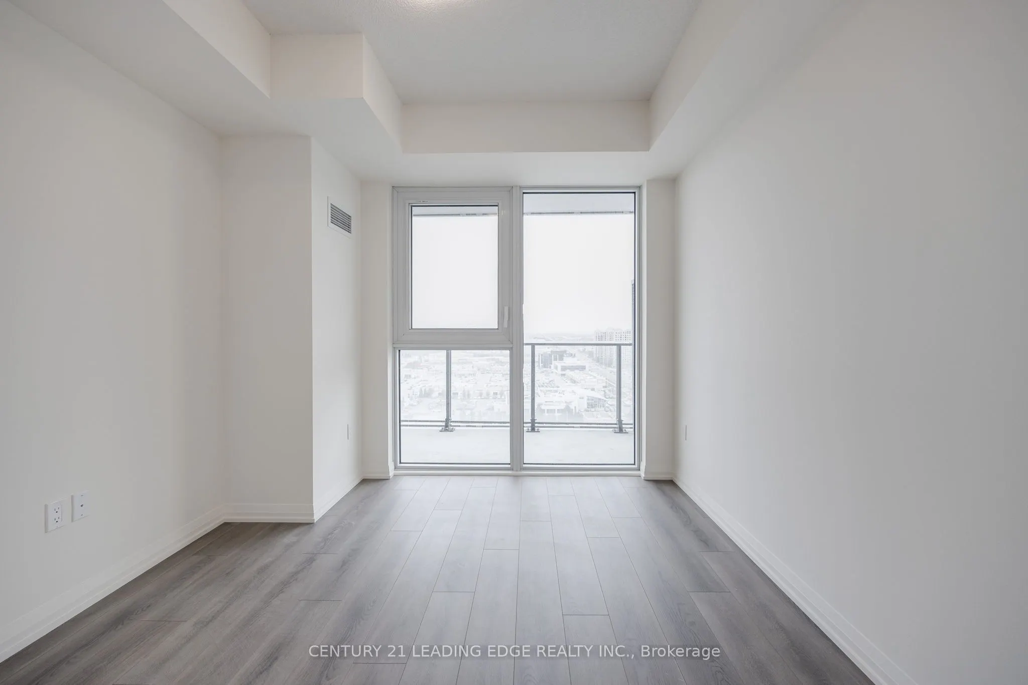 9000 JANE Street, #1521
