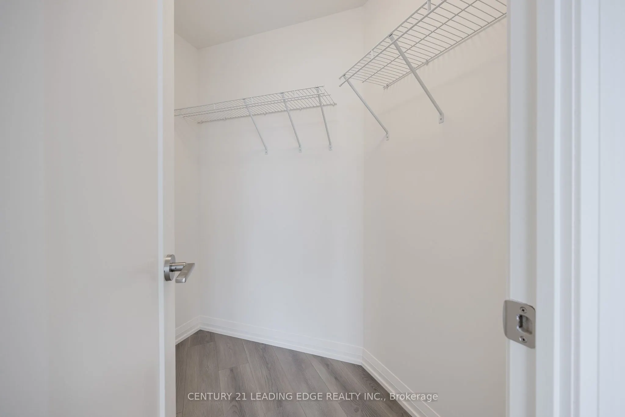 9000 JANE Street, #1521