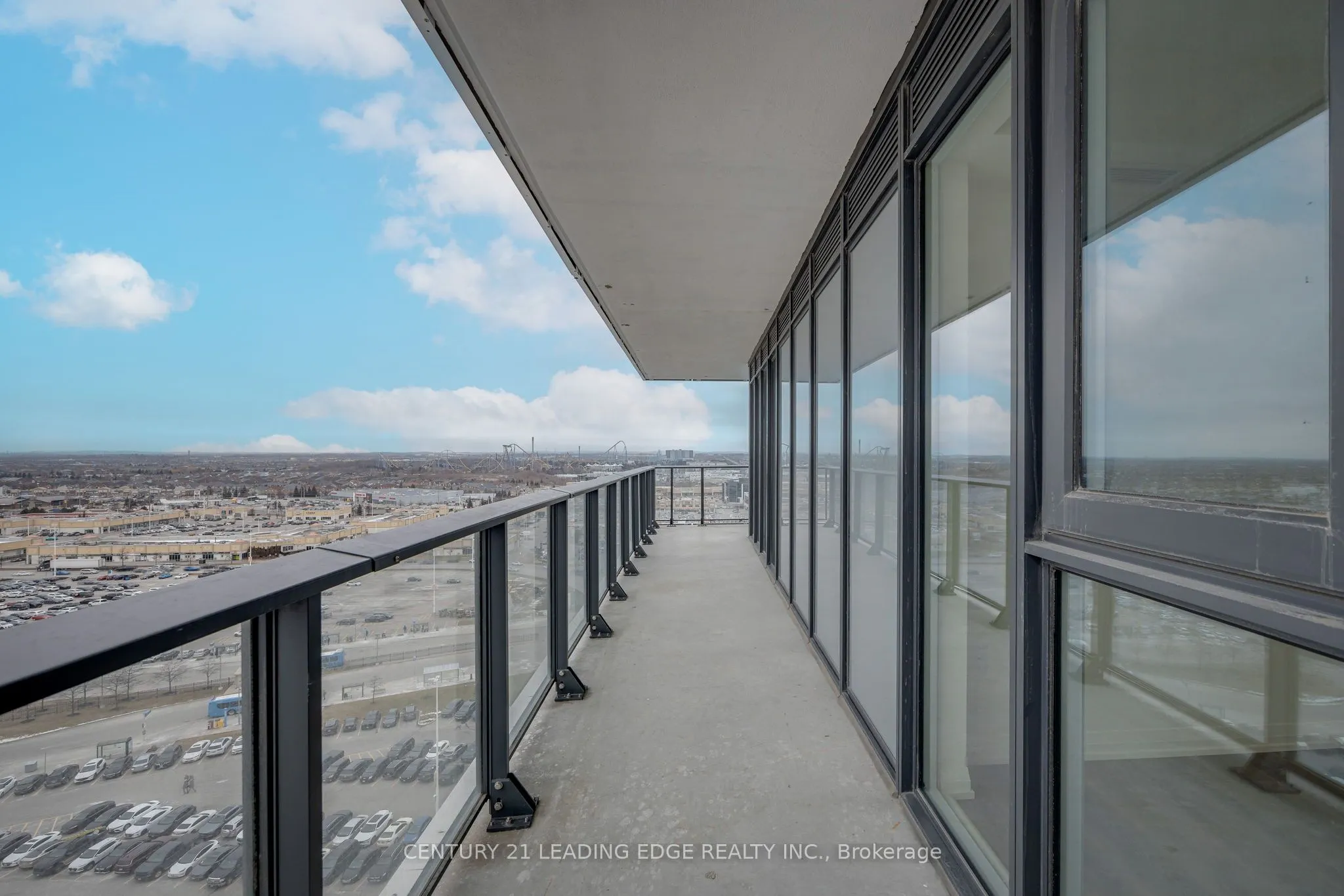 9000 JANE Street, #1521