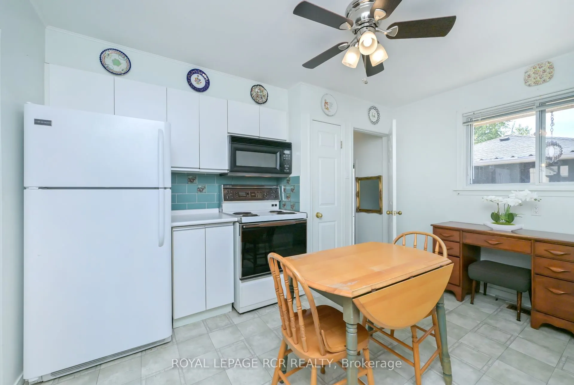 102 Tupper Street W
