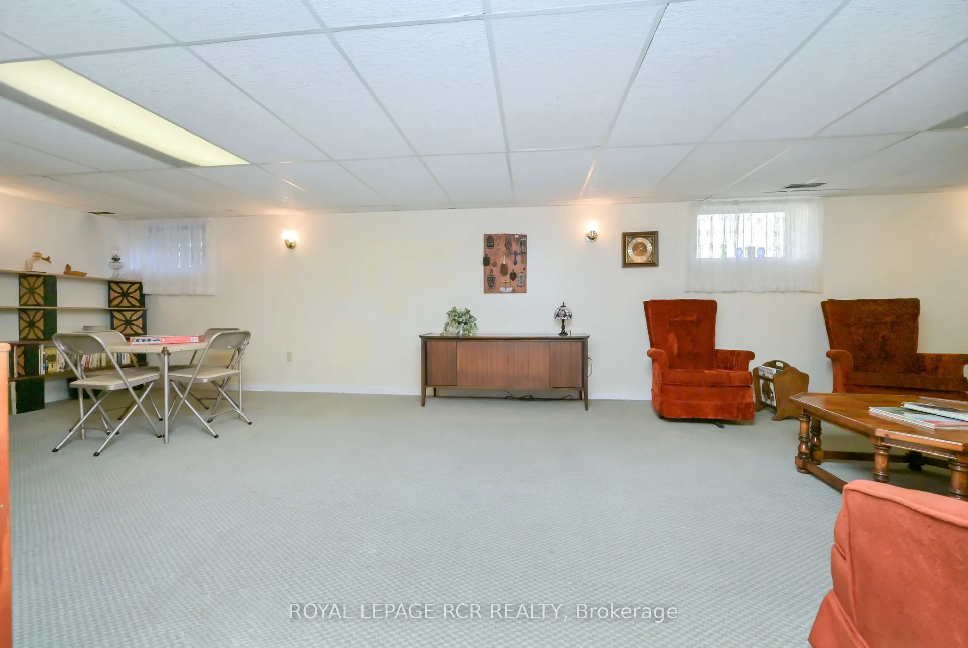 102 Tupper Street W