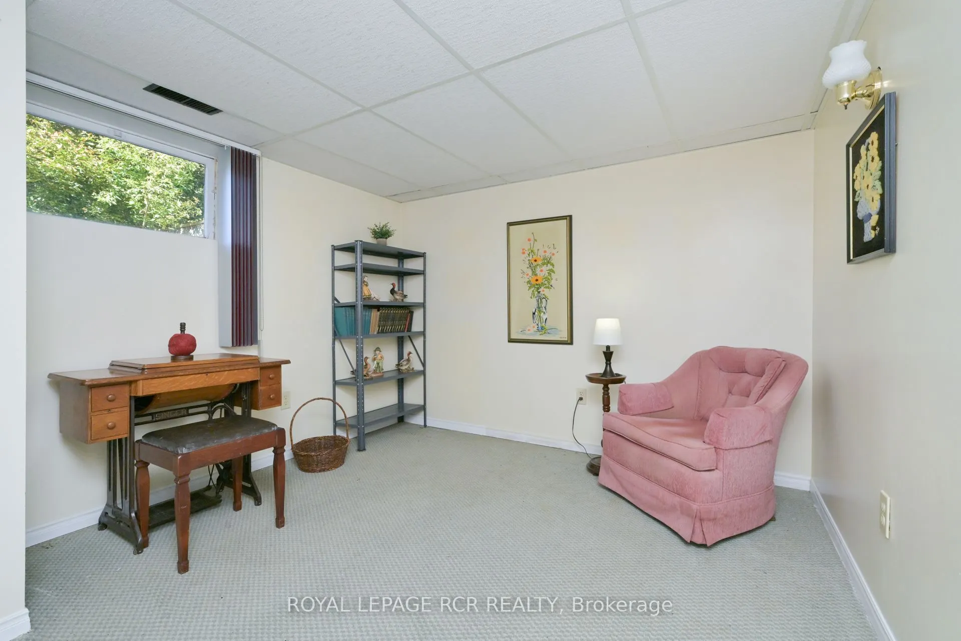 102 Tupper Street W