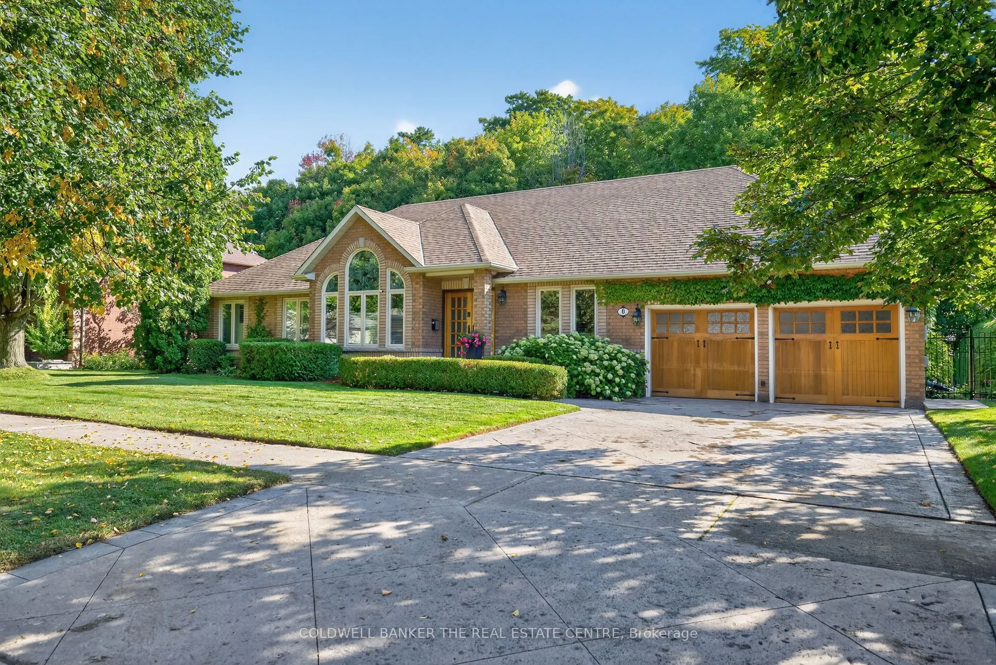 6 Falling Leaf Court