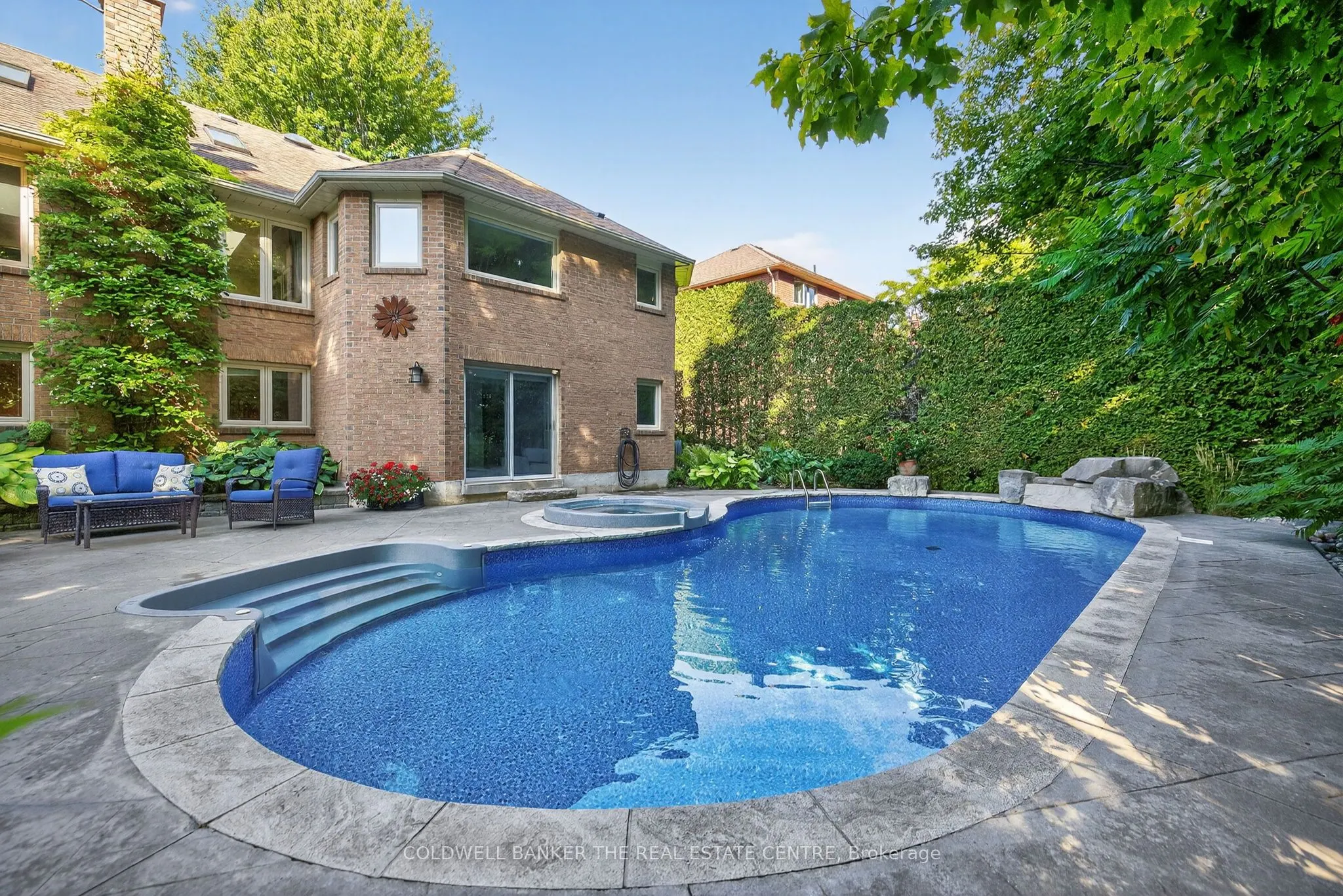 6 Falling Leaf Court
