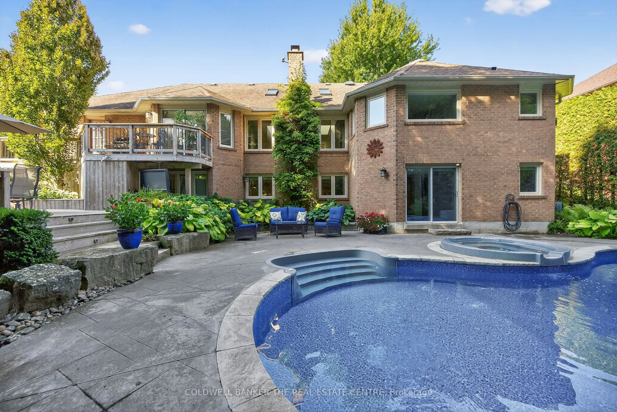 6 Falling Leaf Court