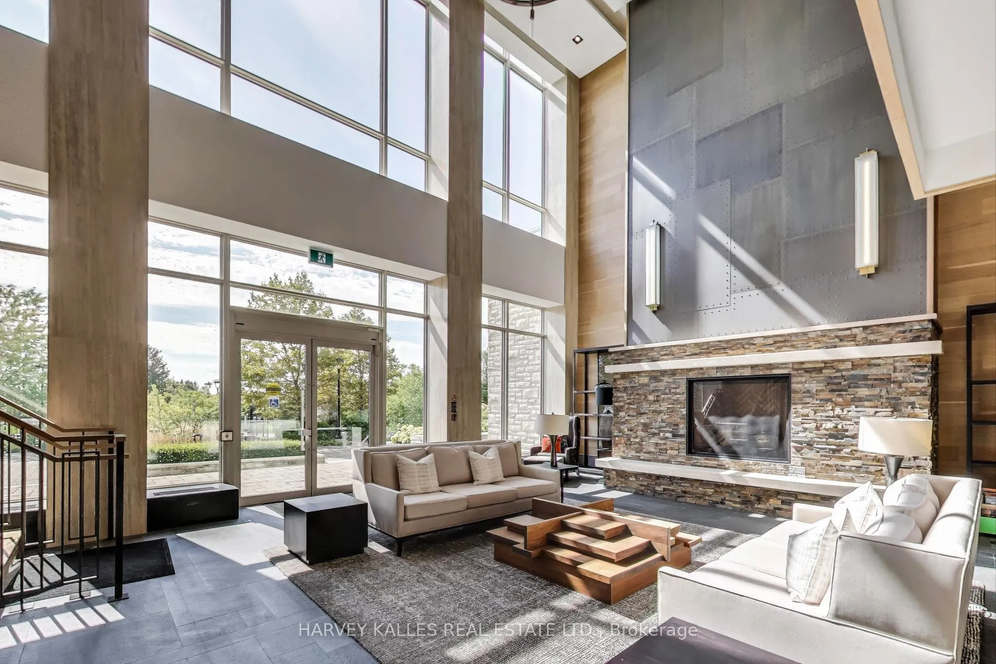9 Stollery Pond Crescent, #11