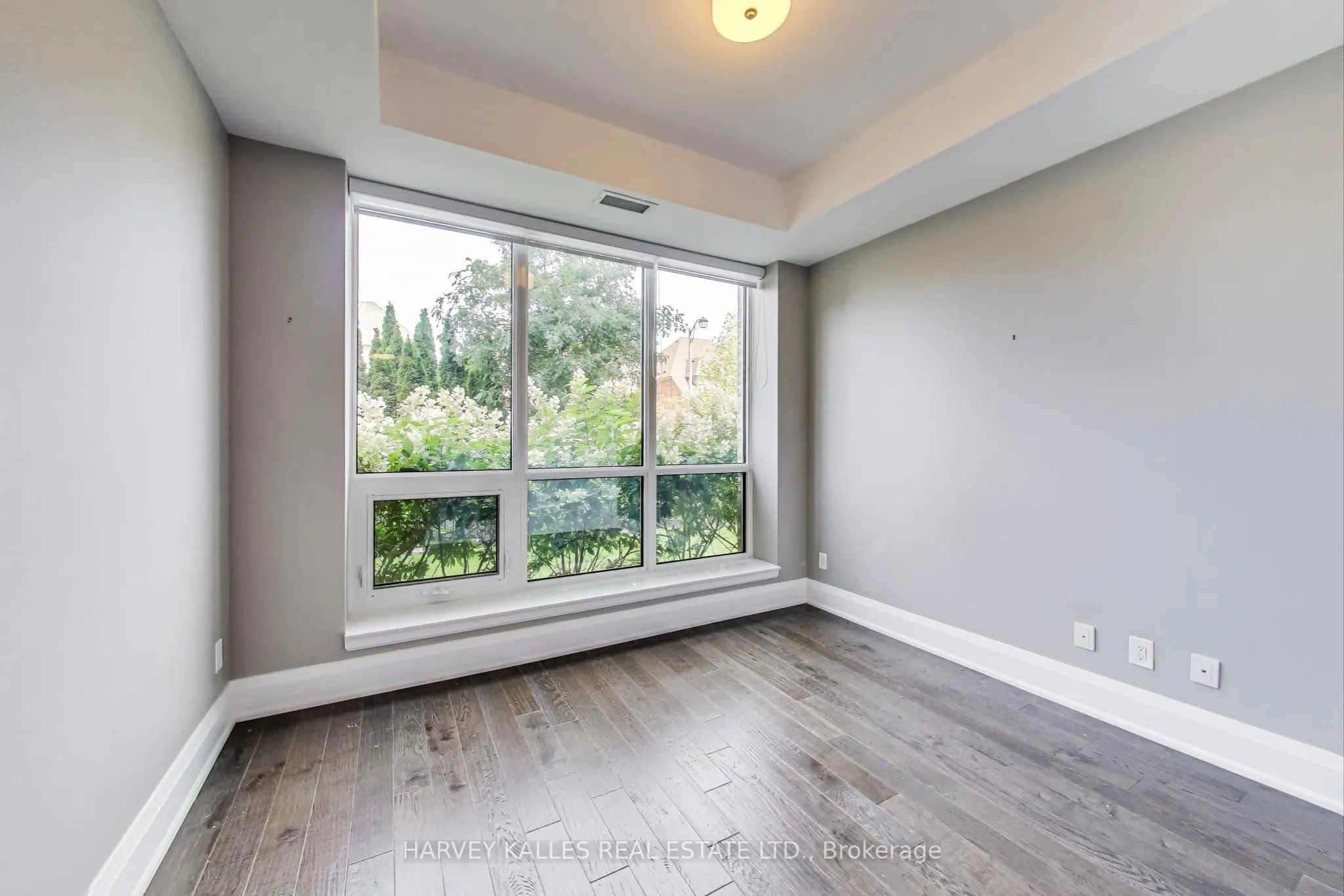 9 Stollery Pond Crescent, #11