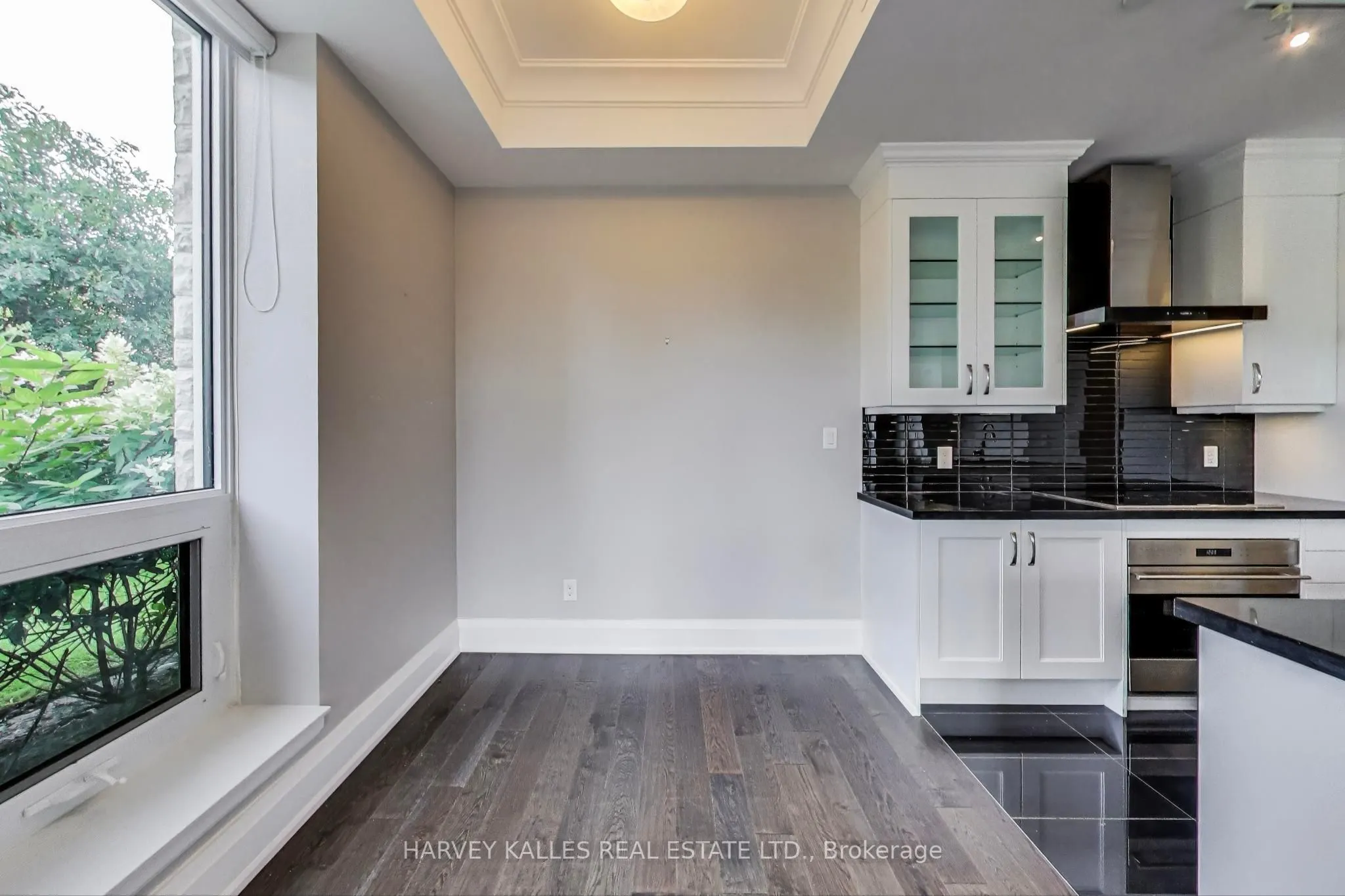 9 Stollery Pond Crescent, #11