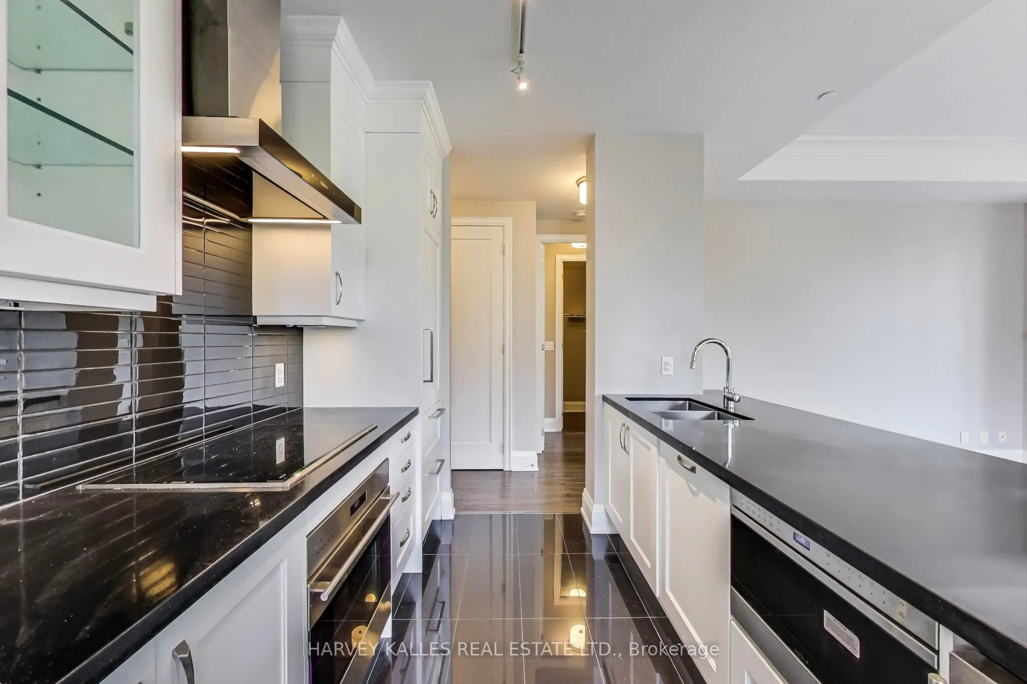 9 Stollery Pond Crescent, #11