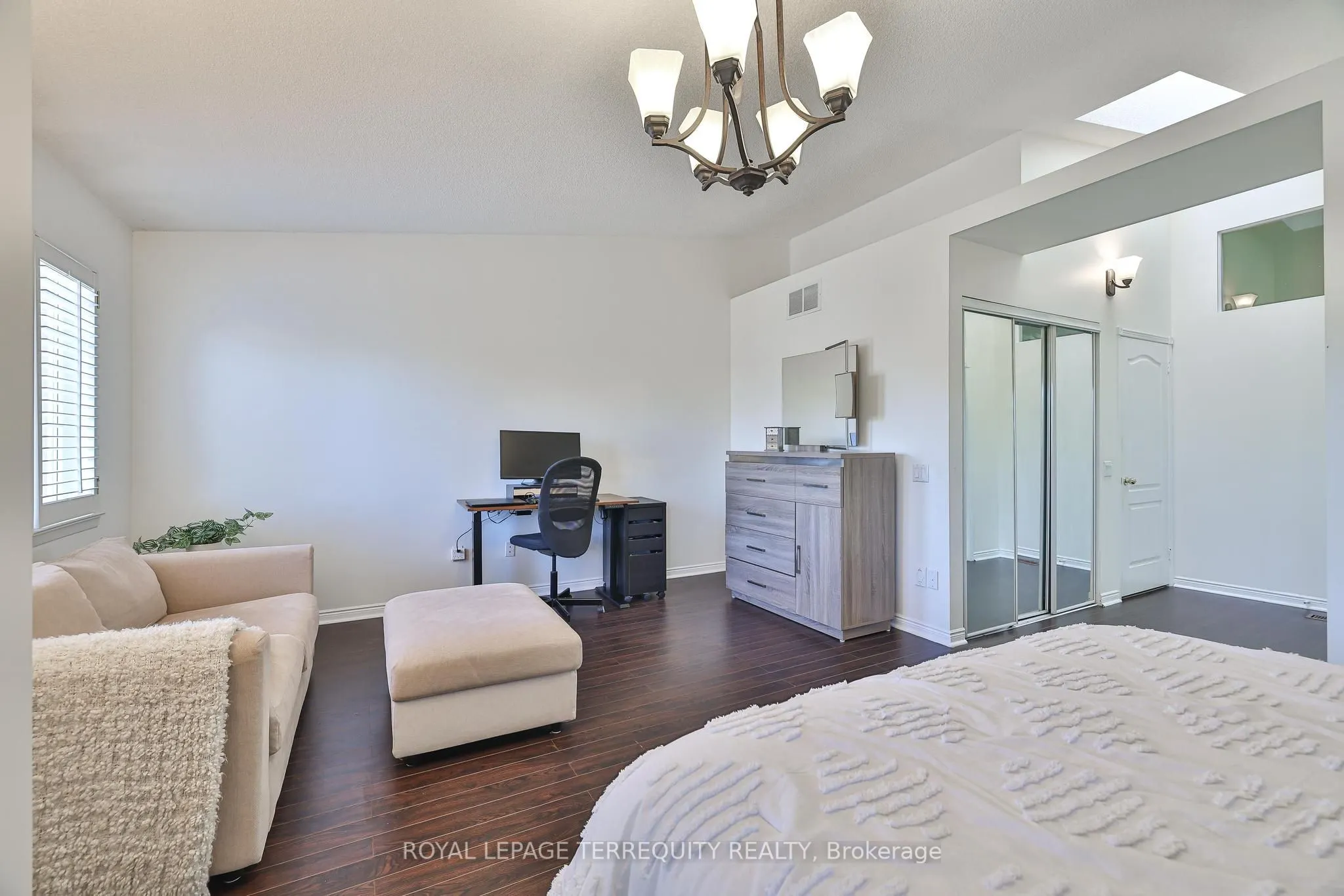 900 Steeles Avenue W, #105