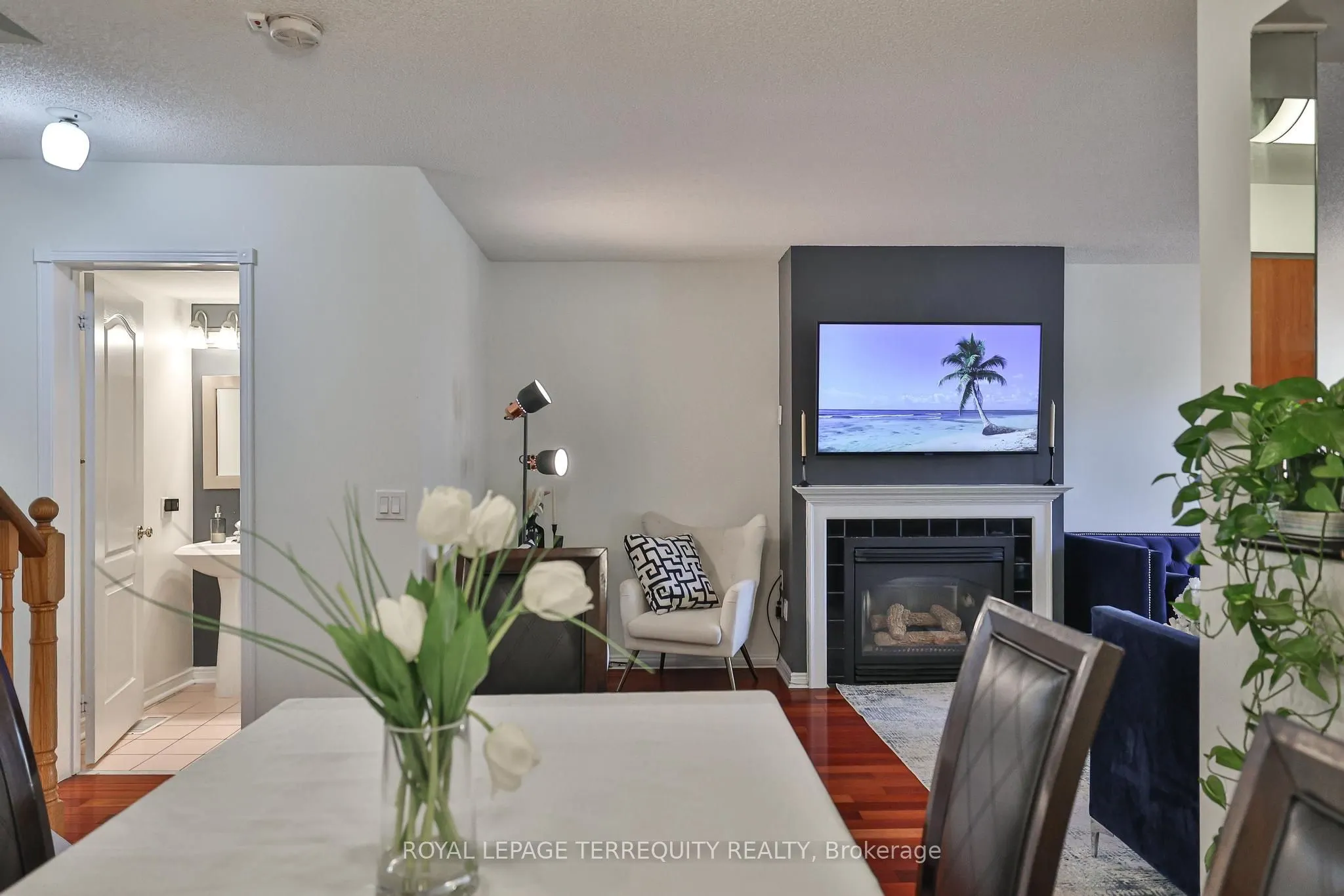 900 Steeles Avenue W, #105