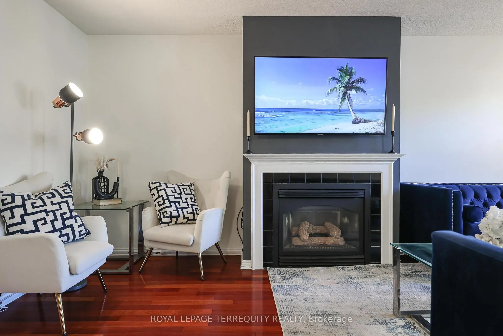 900 Steeles Avenue W, #105