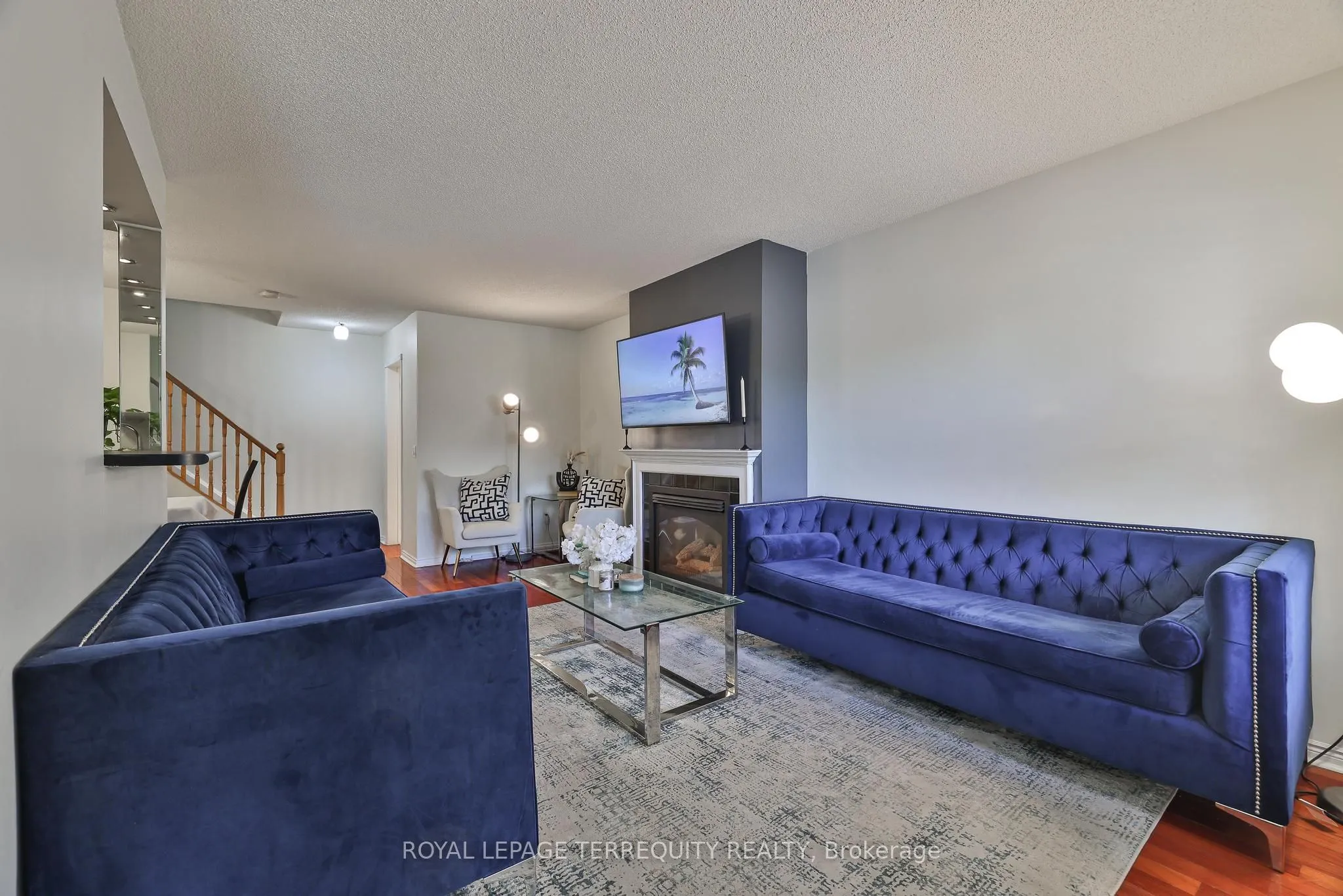 900 Steeles Avenue W, #105