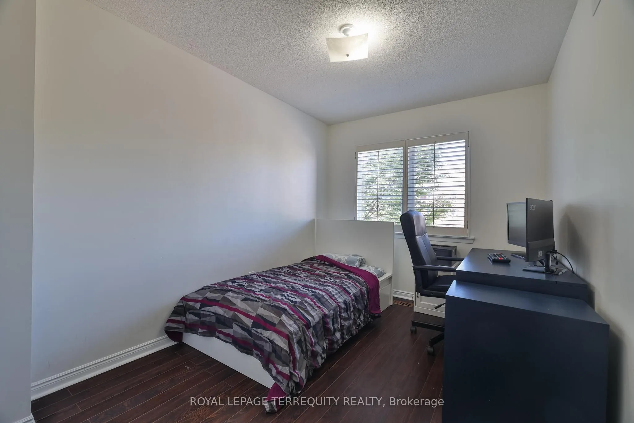 900 Steeles Avenue W, #105