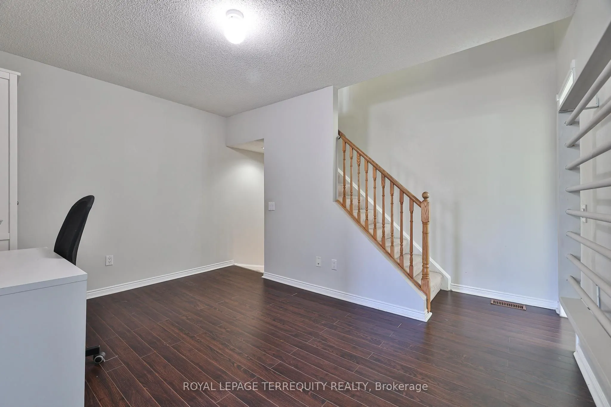 900 Steeles Avenue W, #105