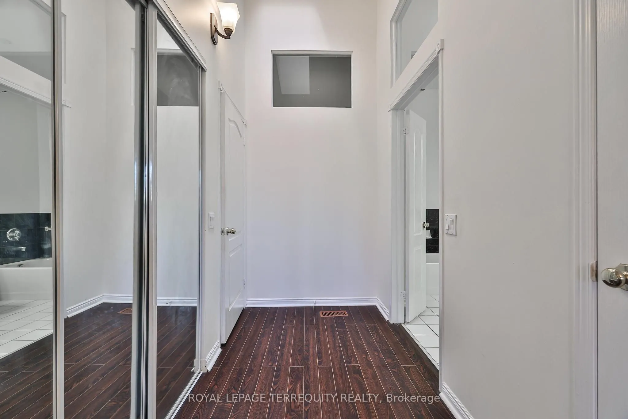900 Steeles Avenue W, #105