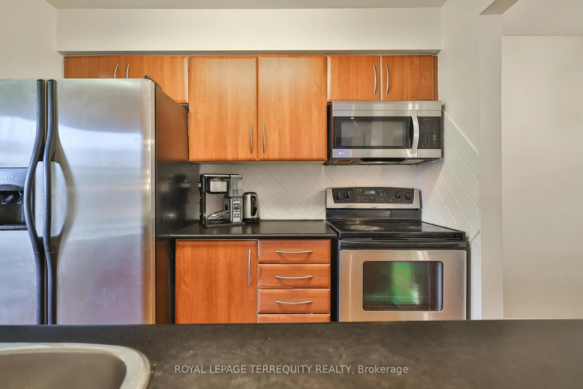 900 Steeles Avenue W, #105