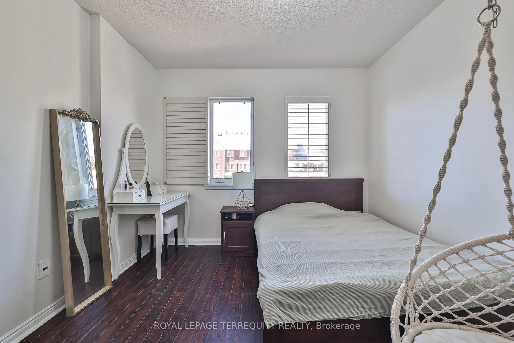 900 Steeles Avenue W, #105