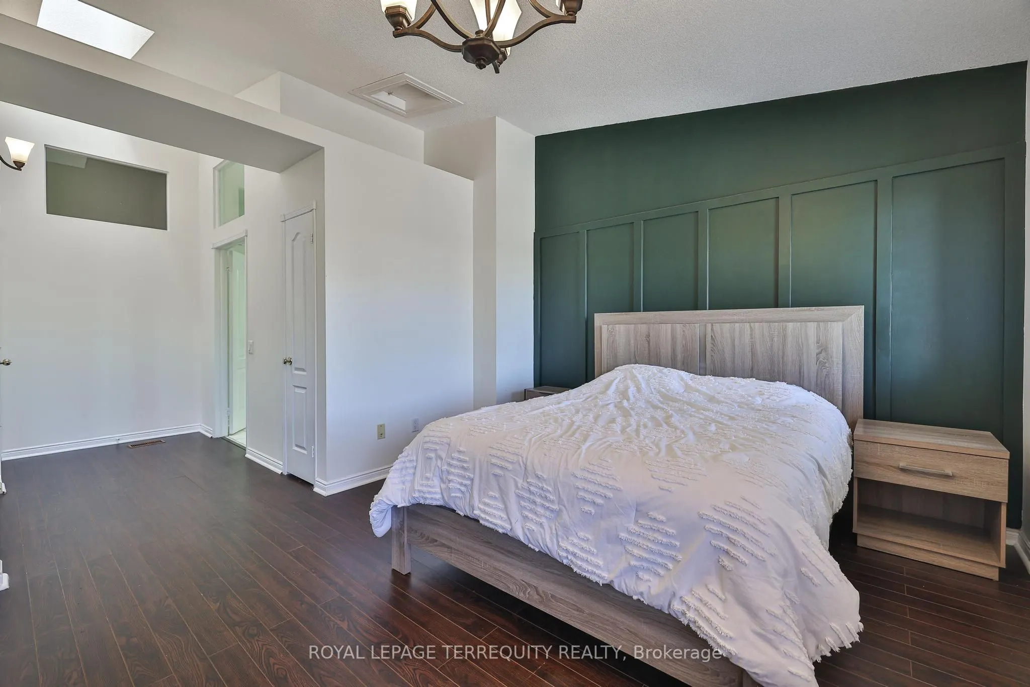 900 Steeles Avenue W, #105