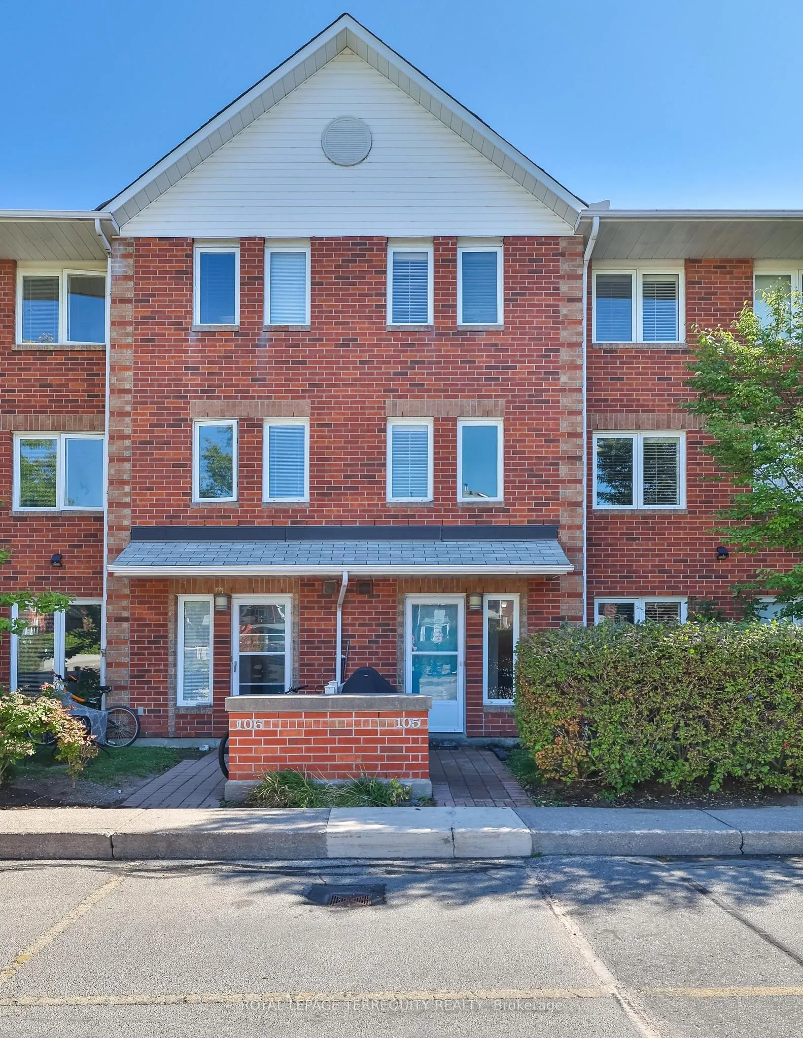 900 Steeles Avenue W, #105