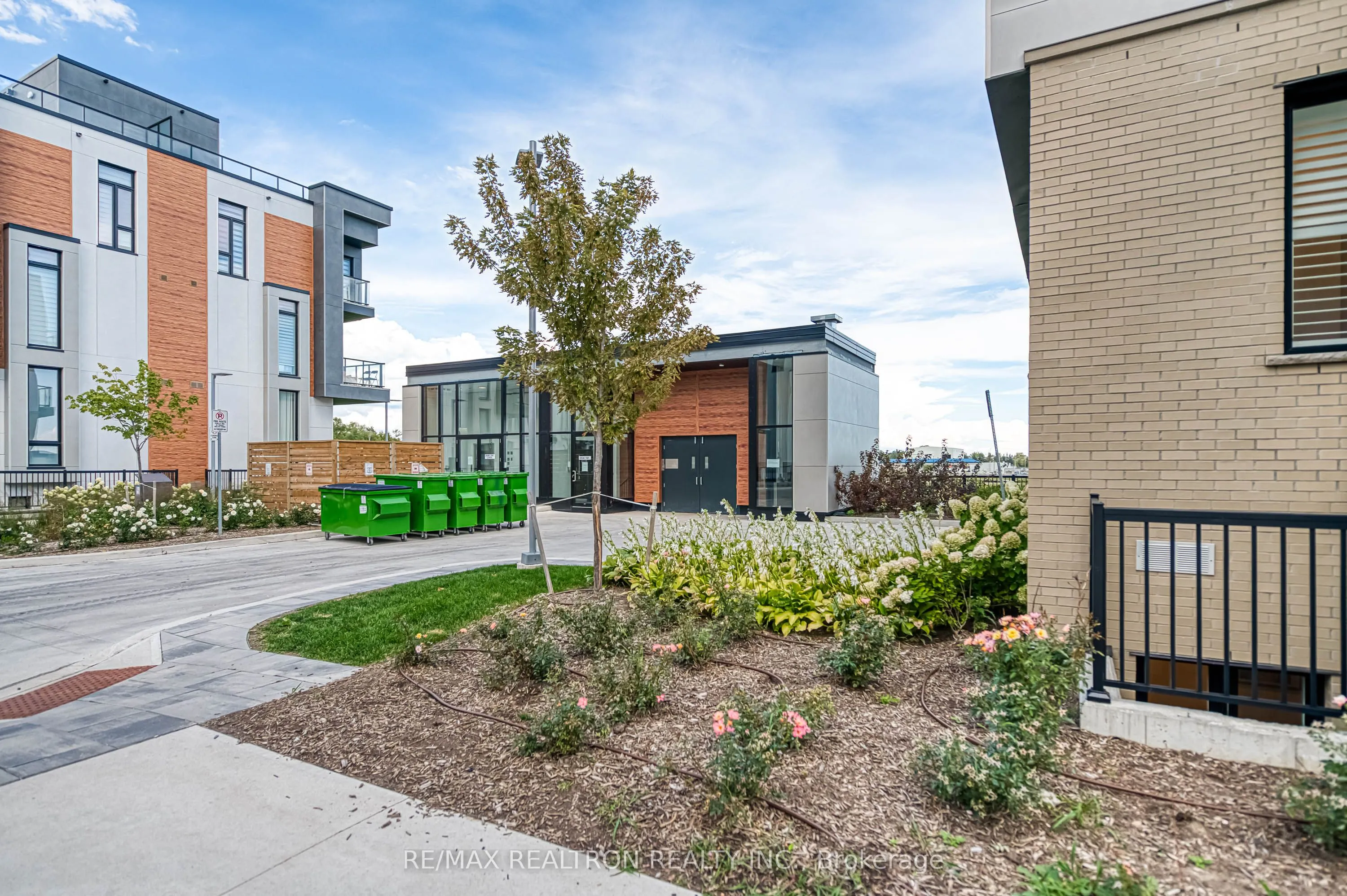 7 Steckley House Lane, #616