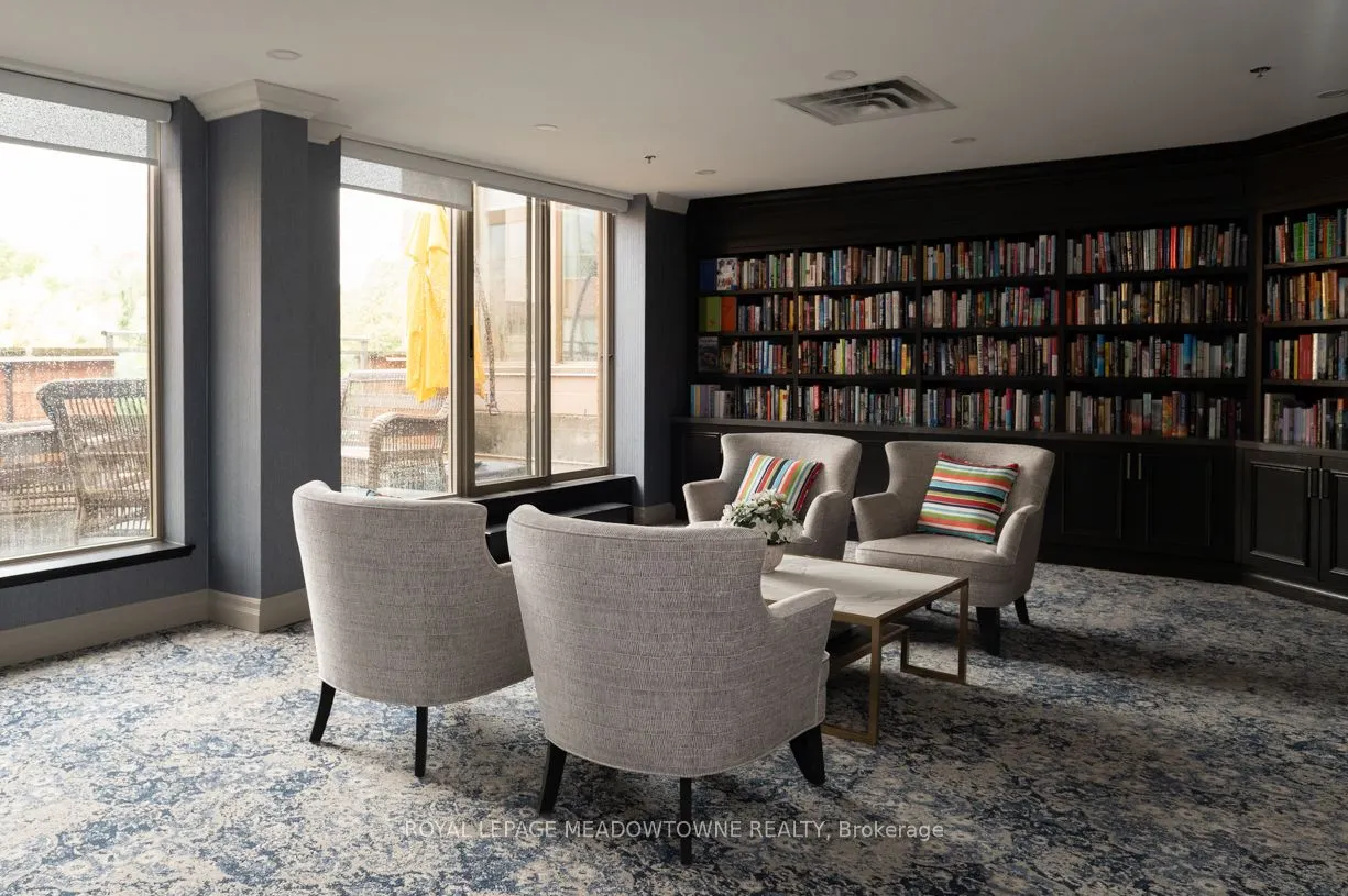 14924 Yonge Street, #201