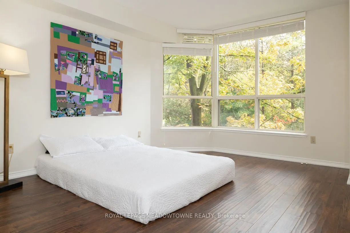 14924 Yonge Street, #201