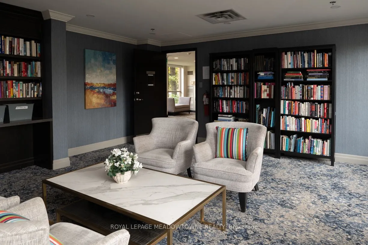 14924 Yonge Street, #201