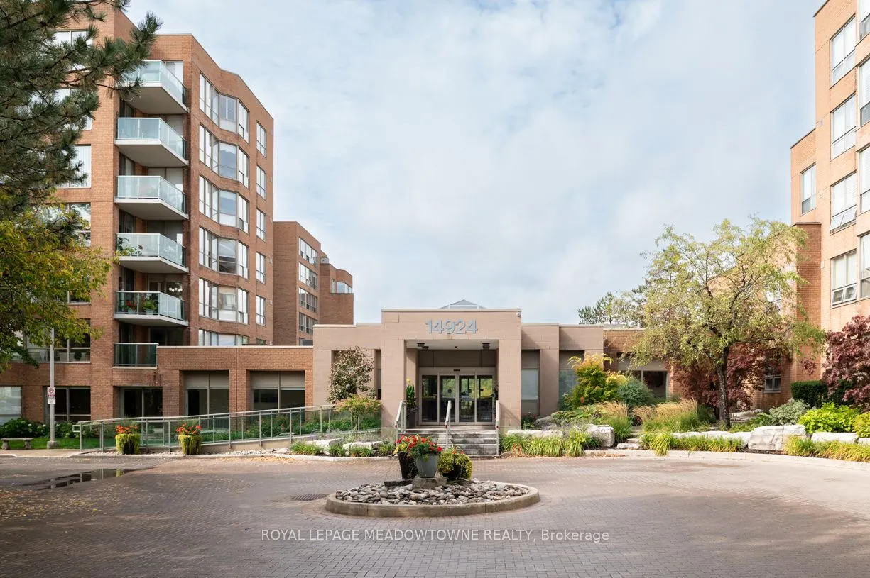 14924 Yonge Street, #201
