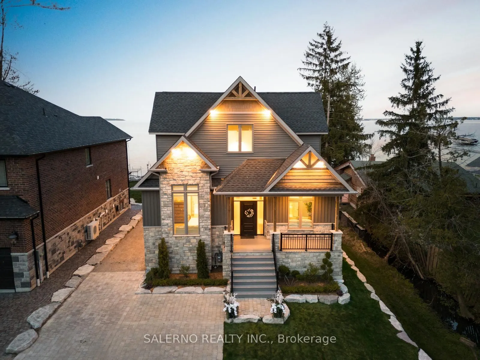 1889 Simcoe Boulevard