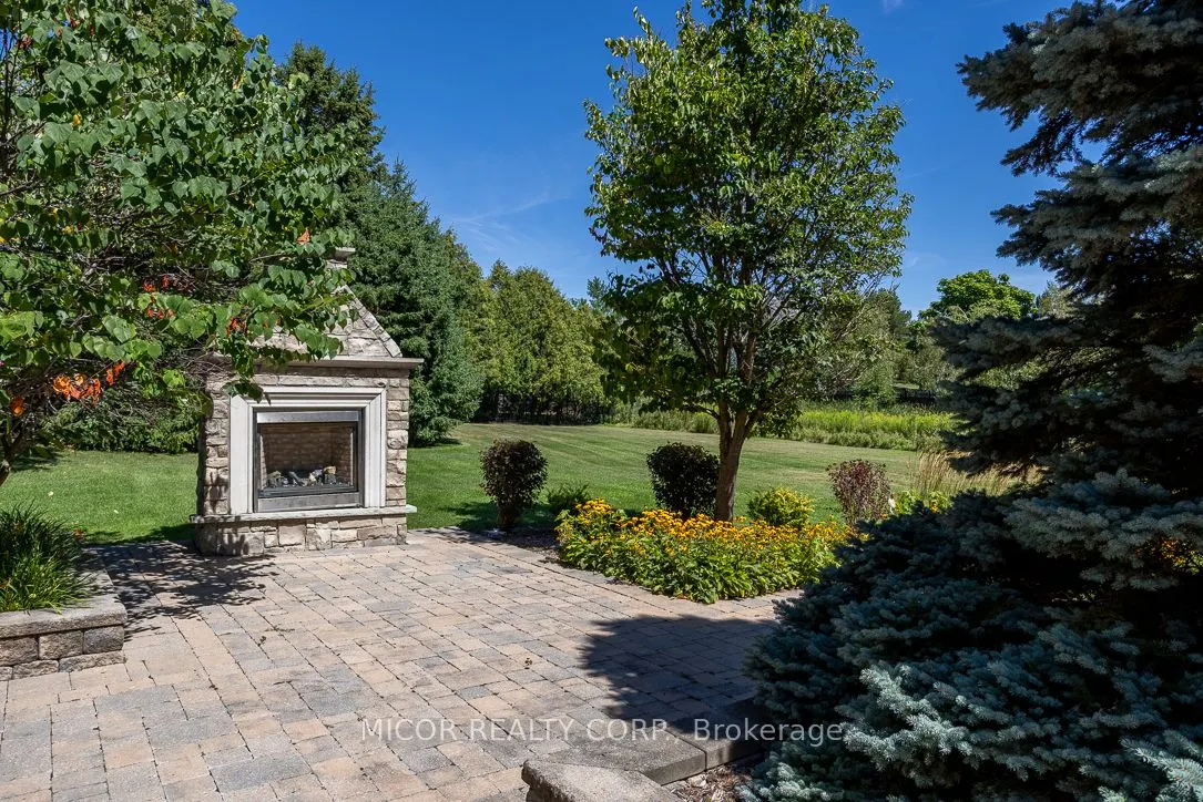 11 Meadowland Court