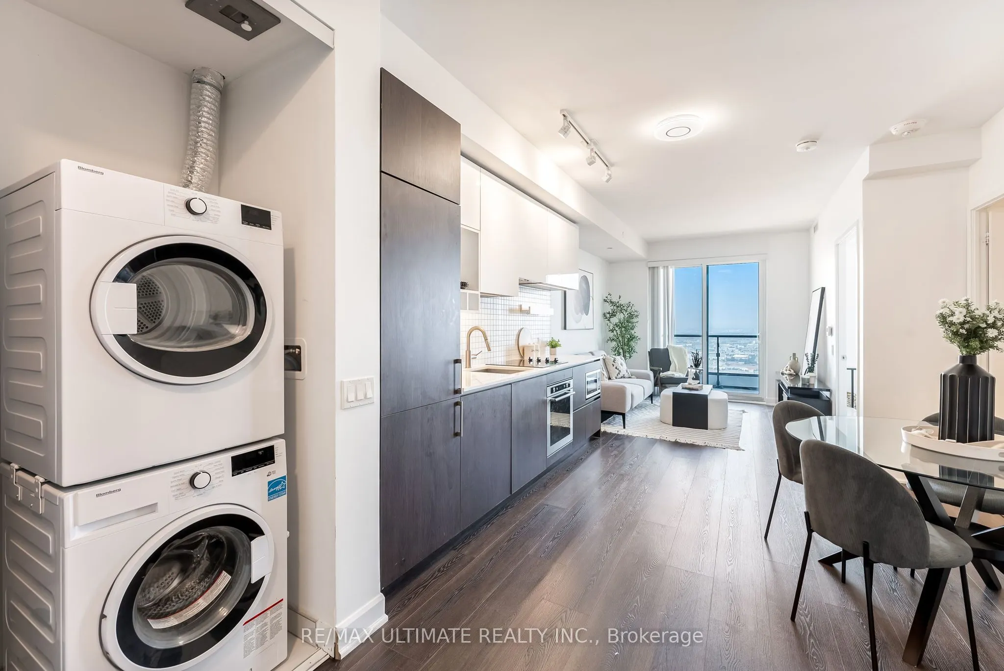 950 Portage Parkway, #4801