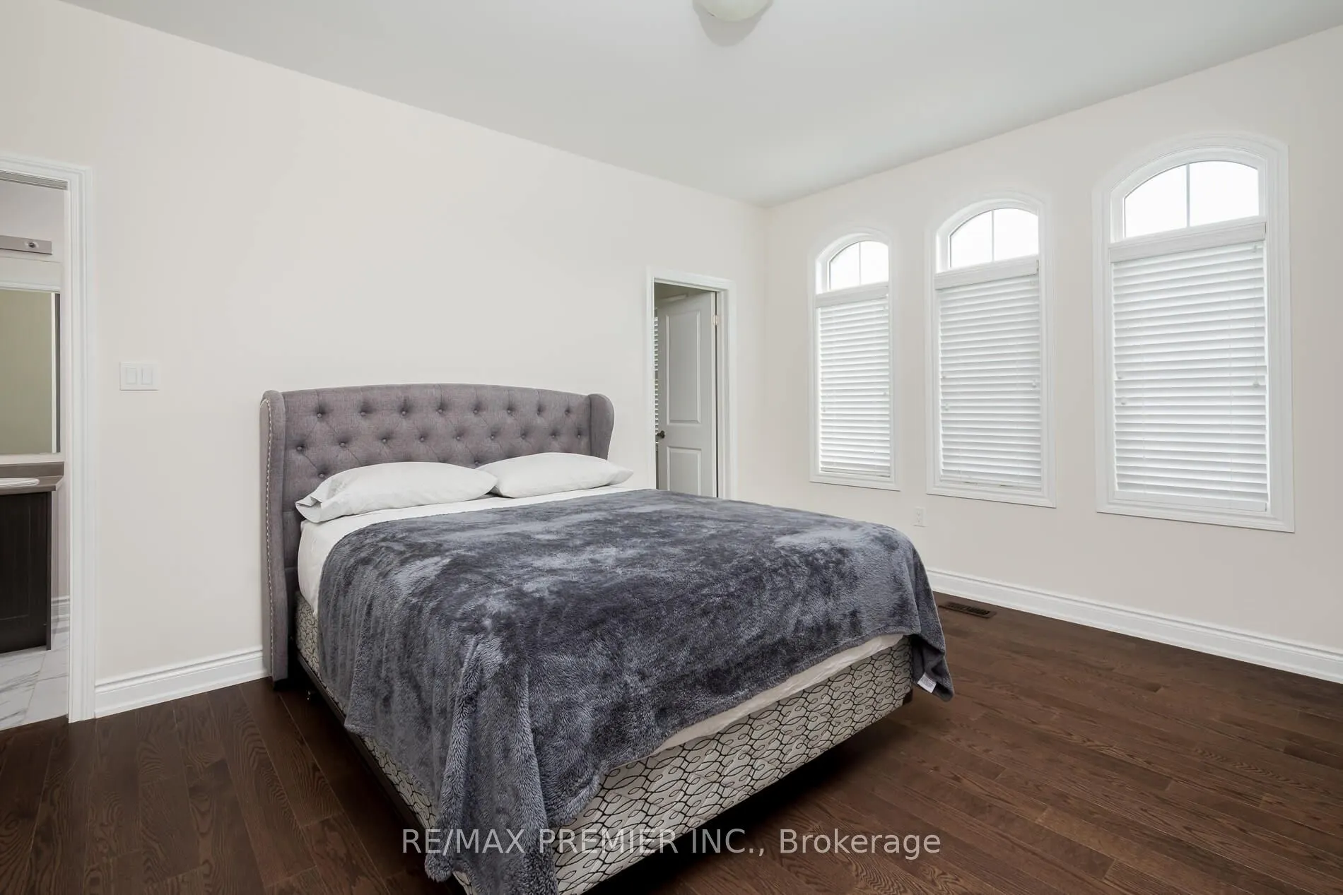 115 Rotondo Crescent