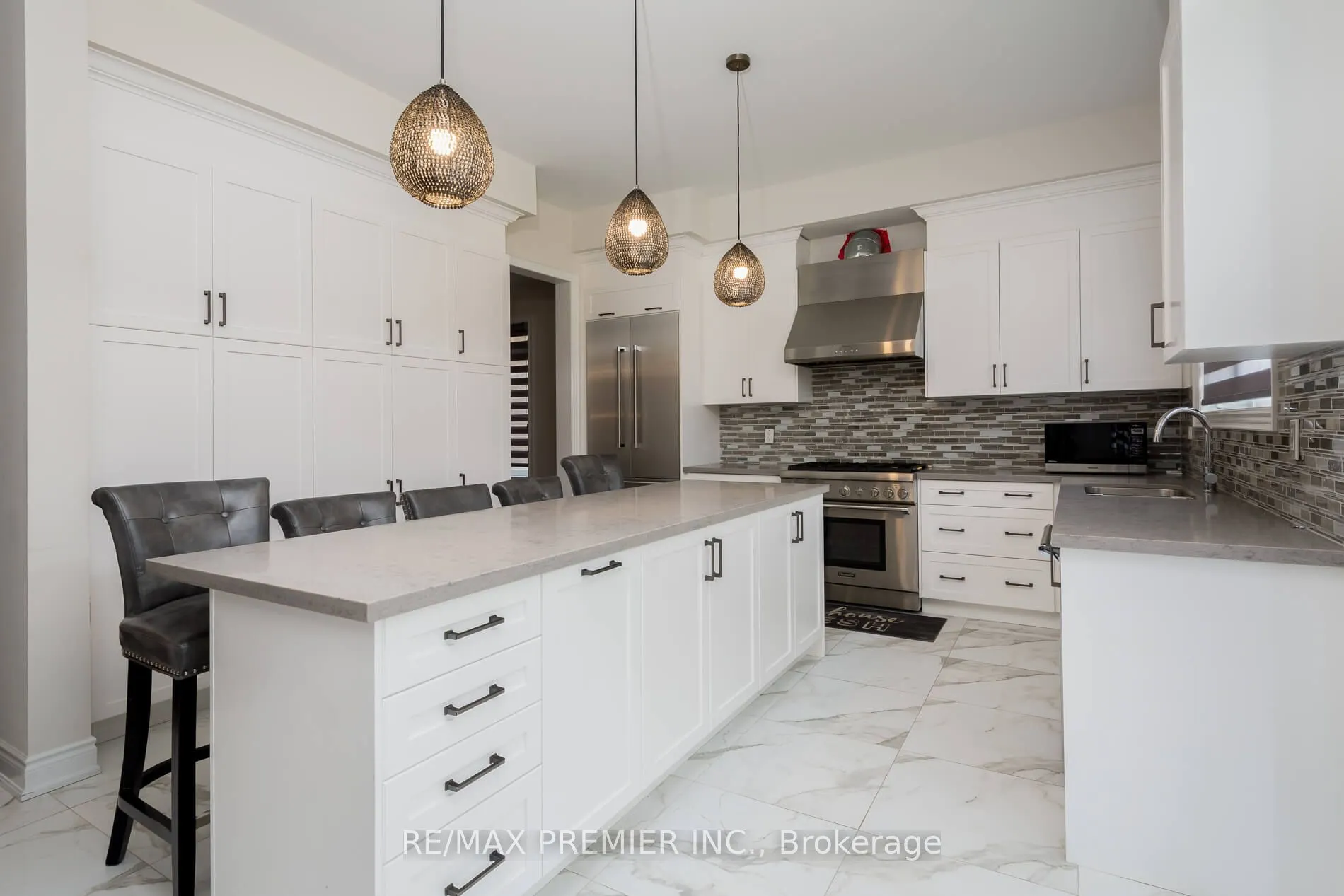 115 Rotondo Crescent