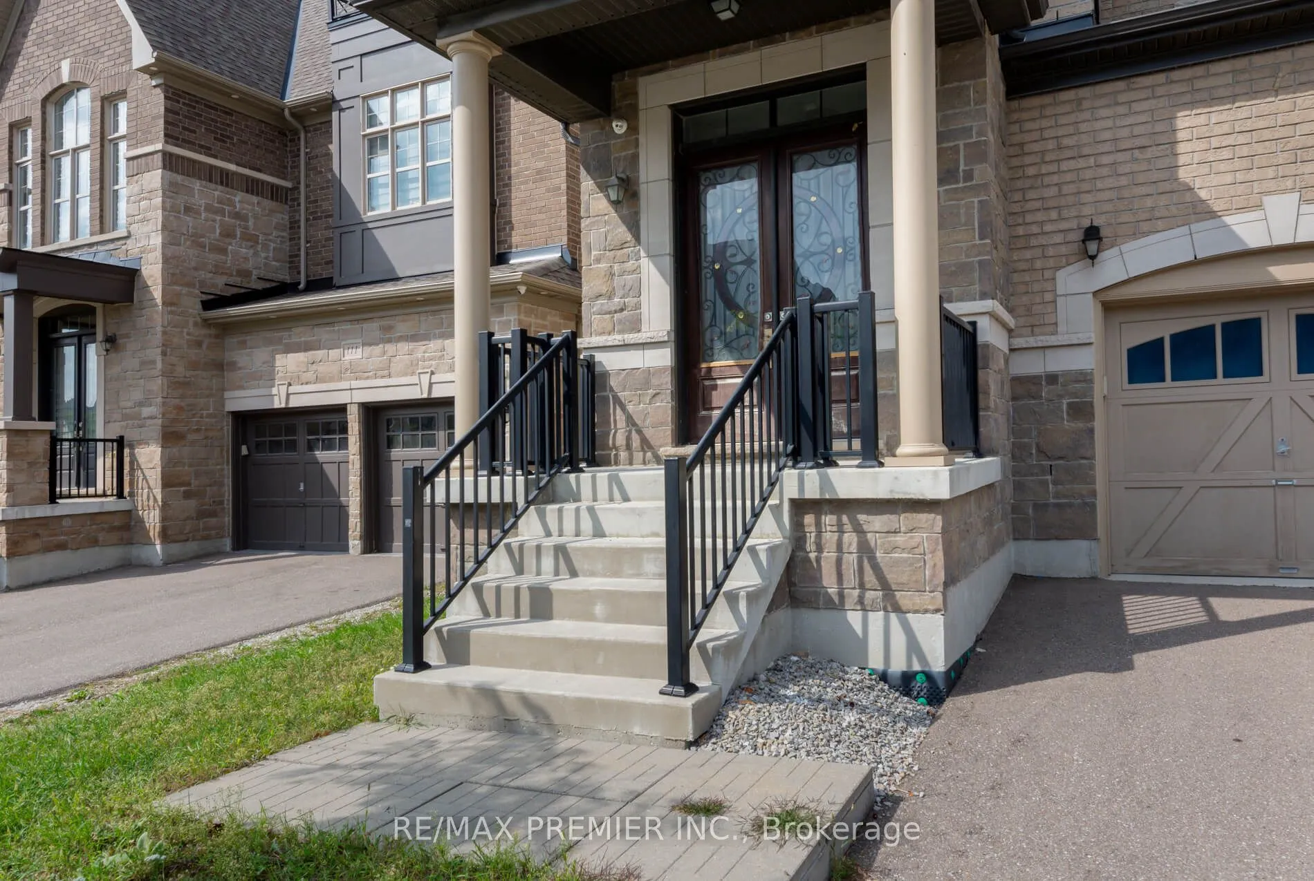 115 Rotondo Crescent