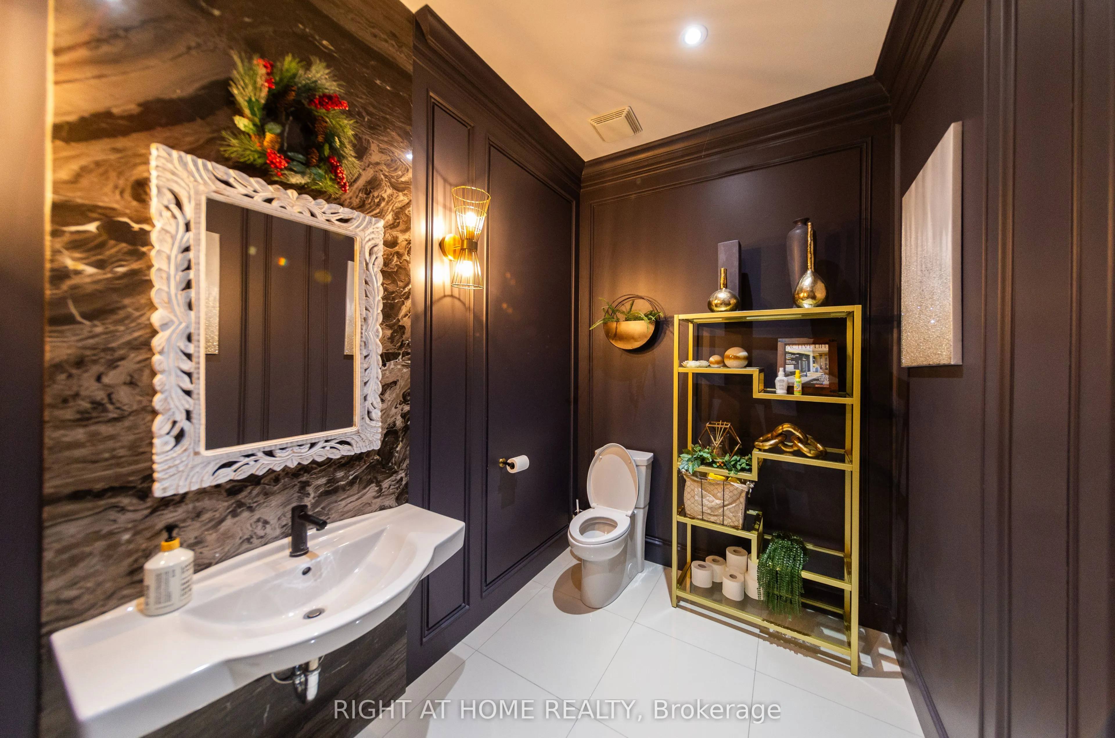 636 Edward Avenue, #14
