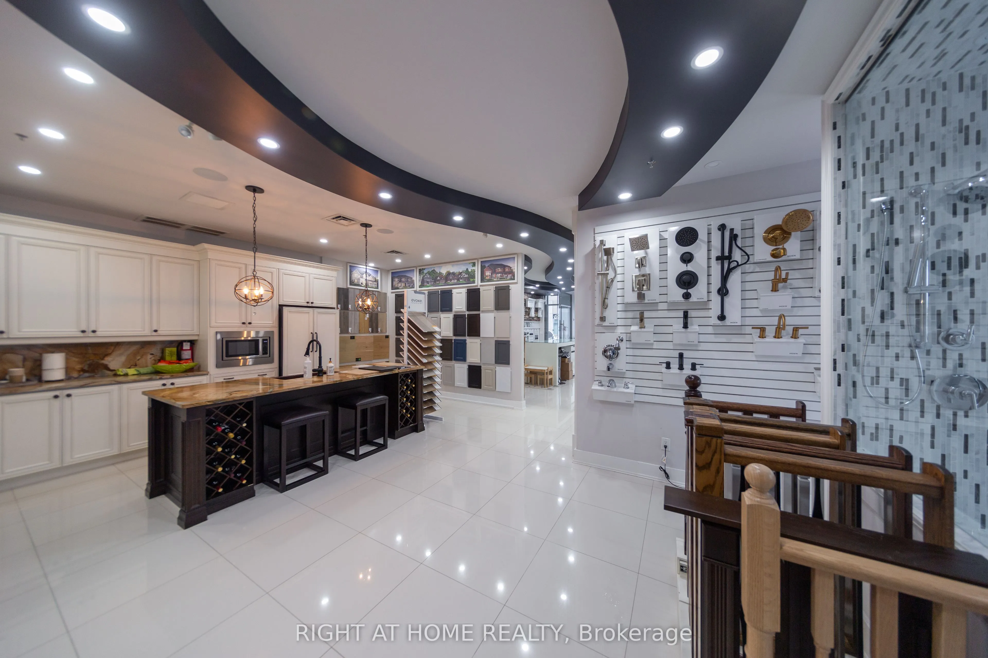 636 Edward Avenue, #14