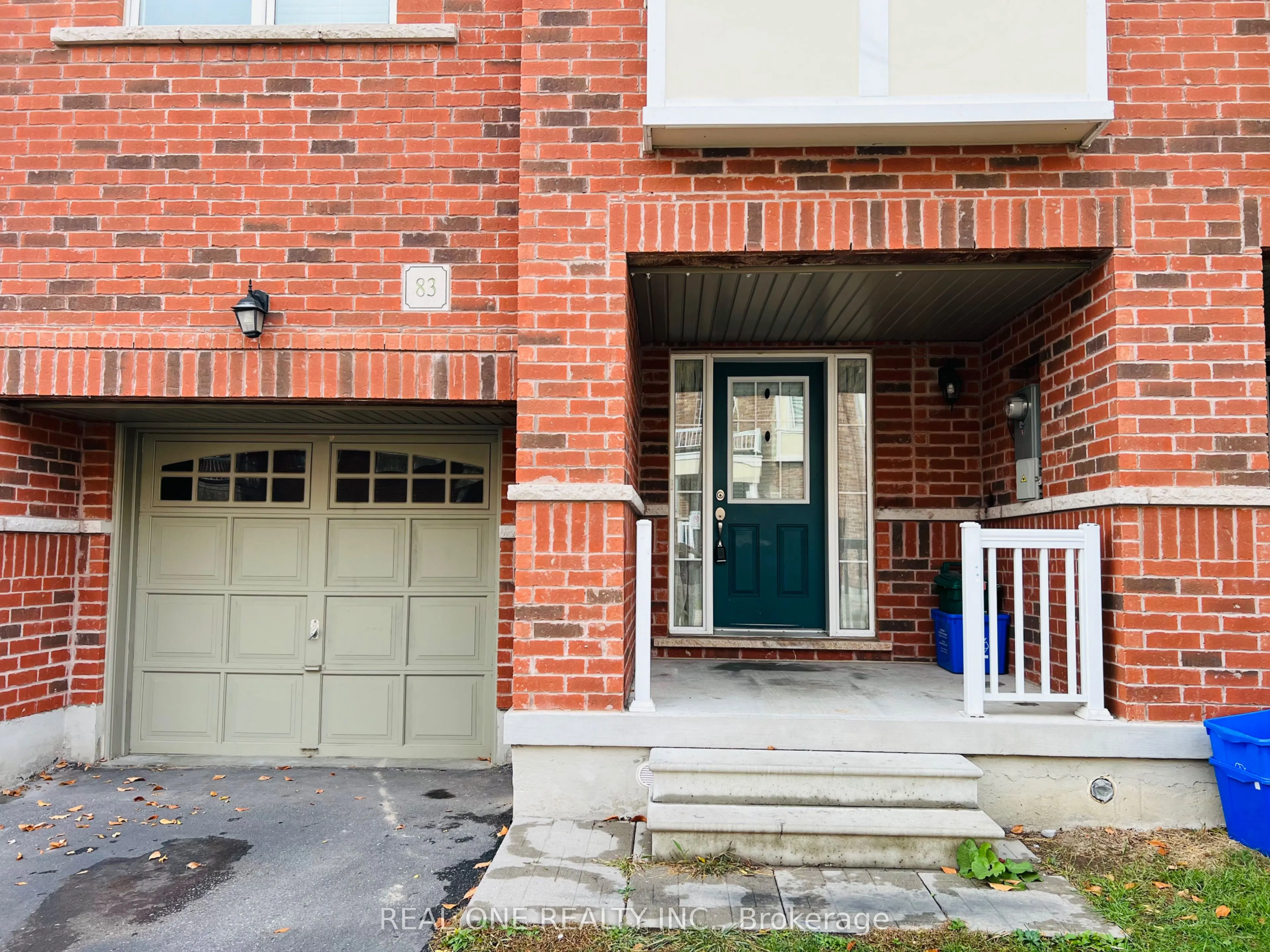 83 Roy Grove Way