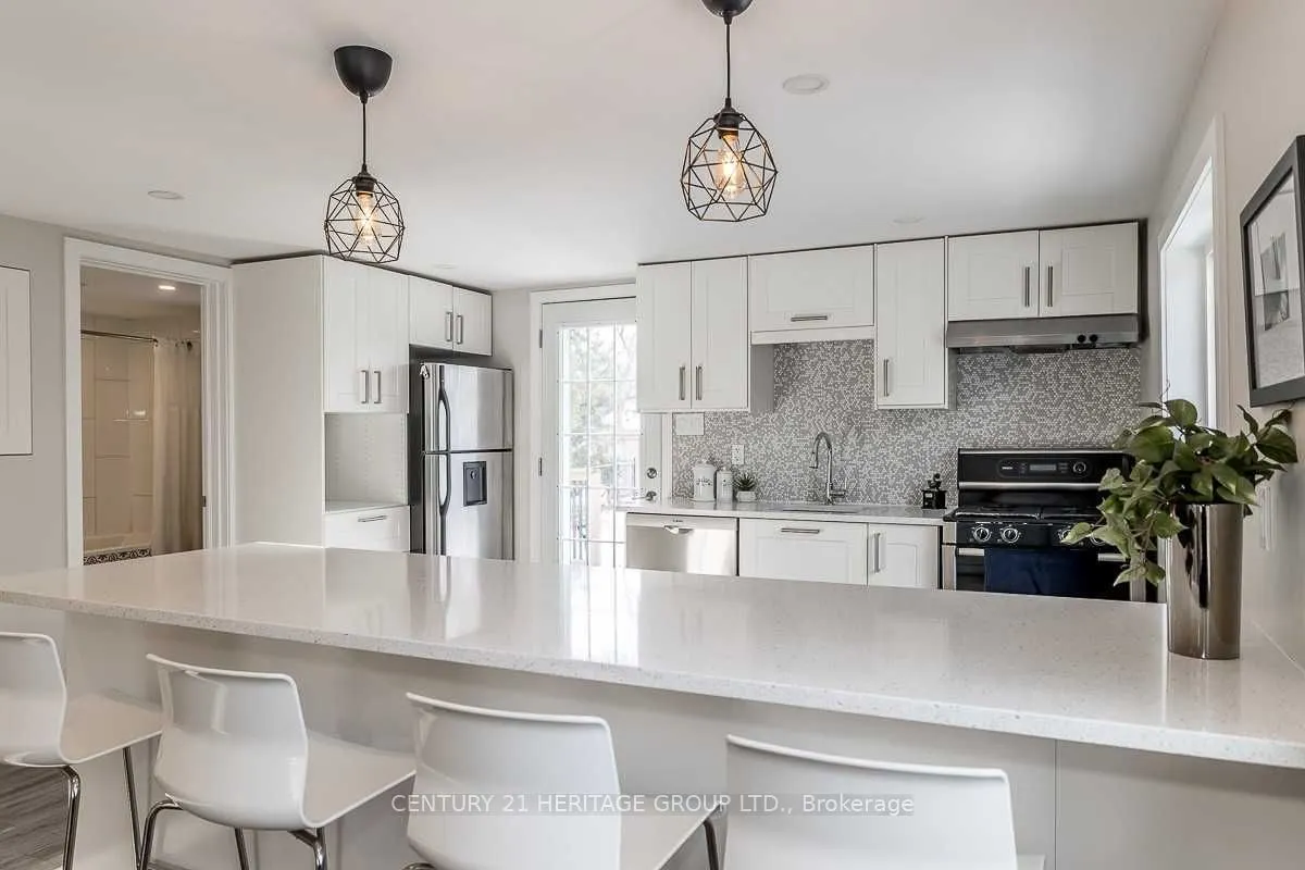 213 Pleasant Boulevard