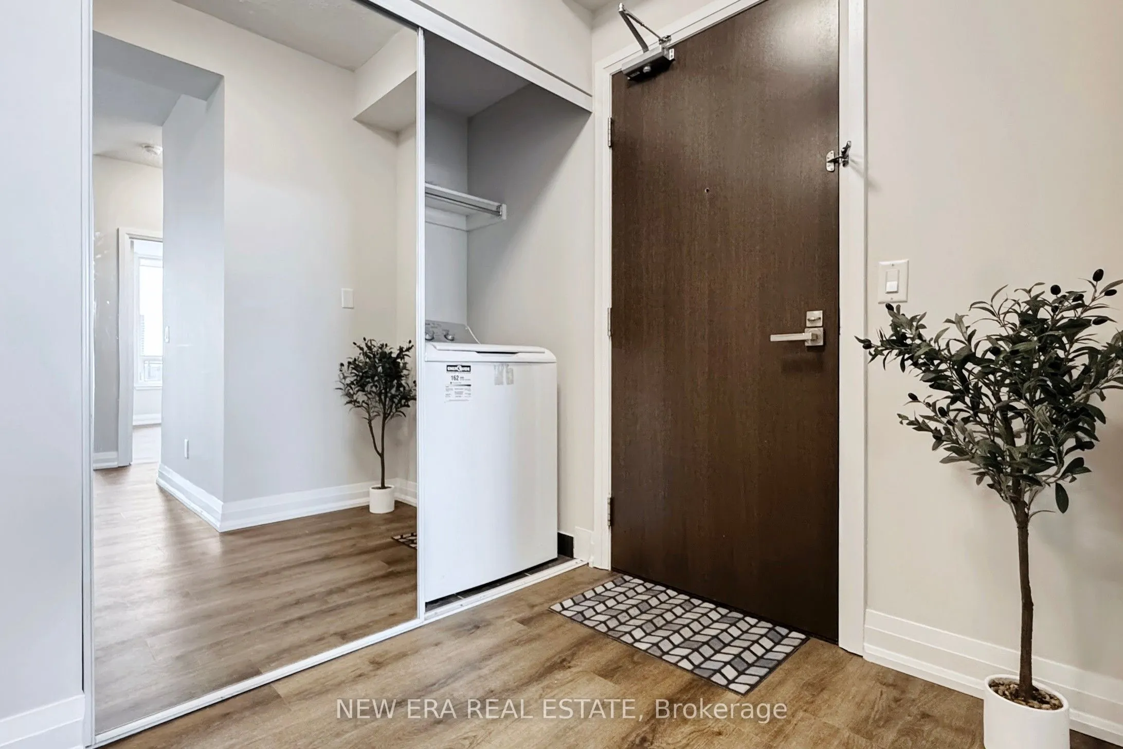 75 North Park Road, #1206
